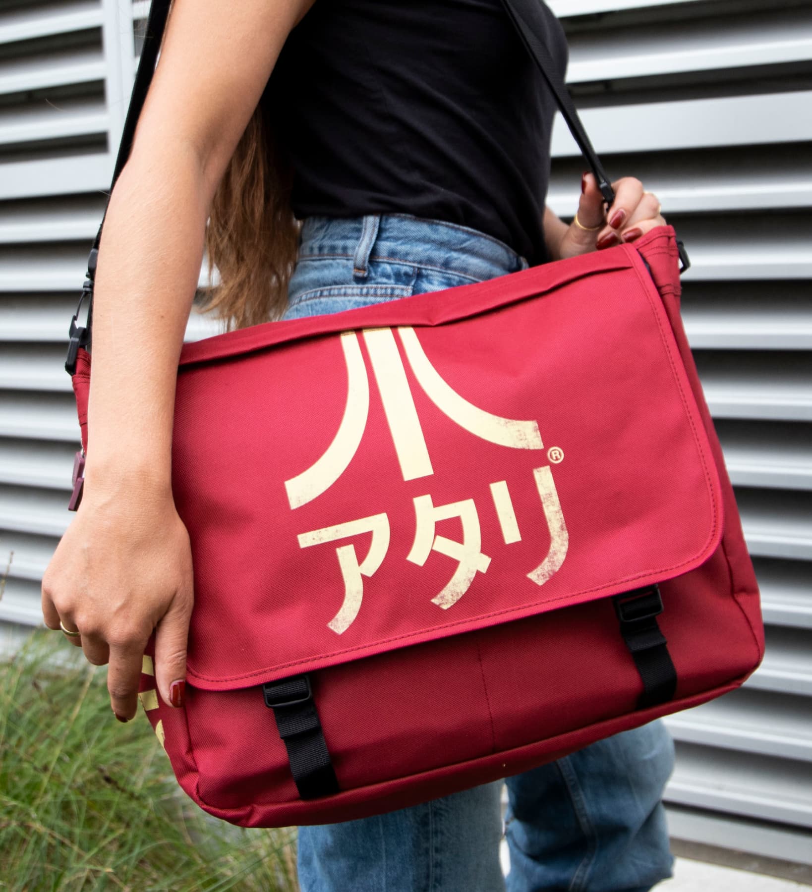 Atari Katakana Messenger Bag - Image 3